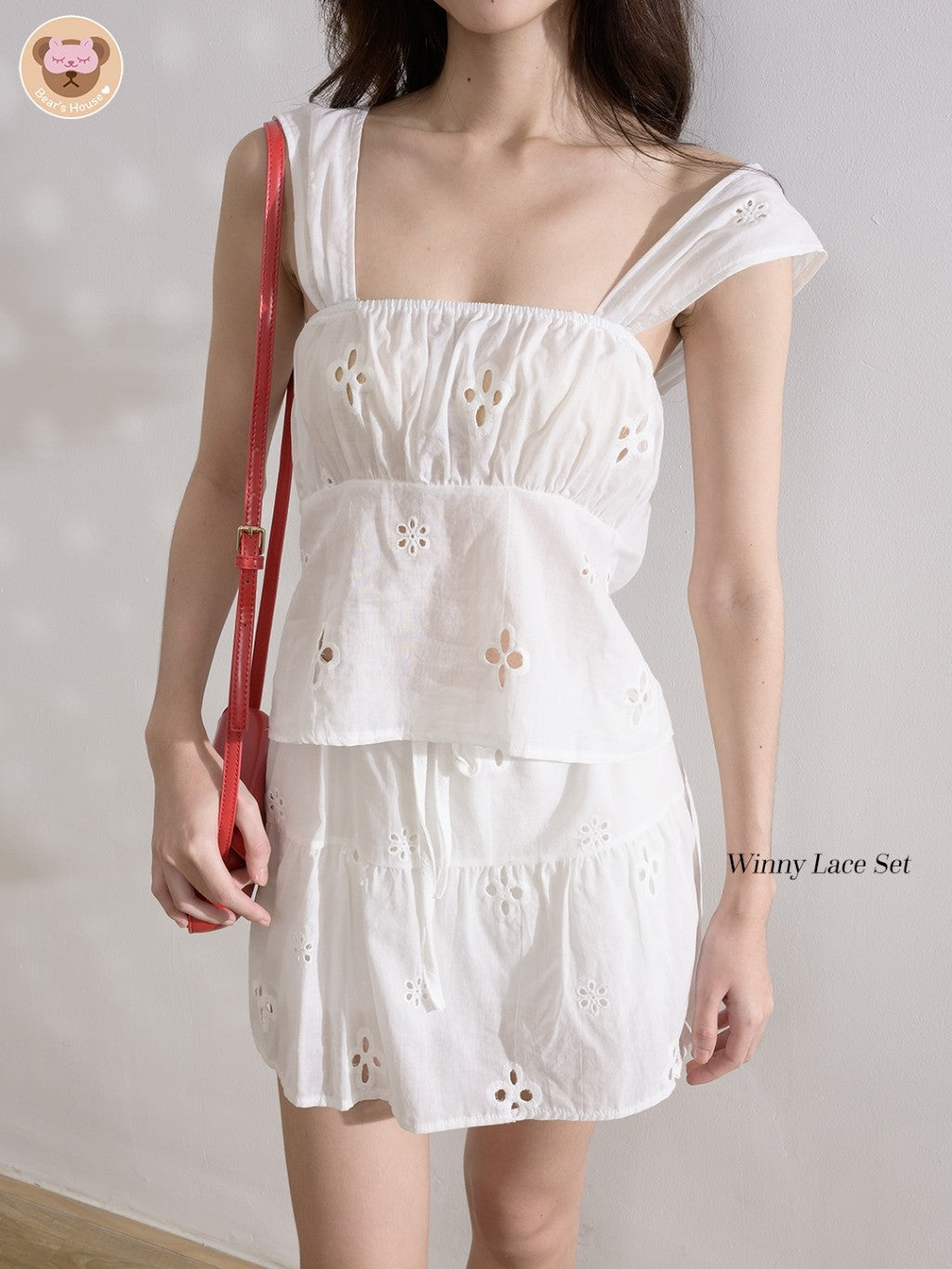 Winny Lace Set 2 ชิ้น เสื้อเเขนกุด+กระโปรงลูกไม้ฉลุ มีซับในทั้งตัว