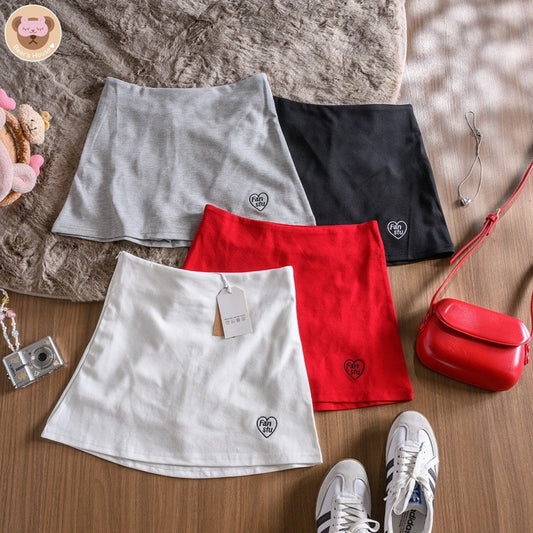 Otter Skirt กระโปรงทรงเอ ปักโลโก้ ผ้า Cotton