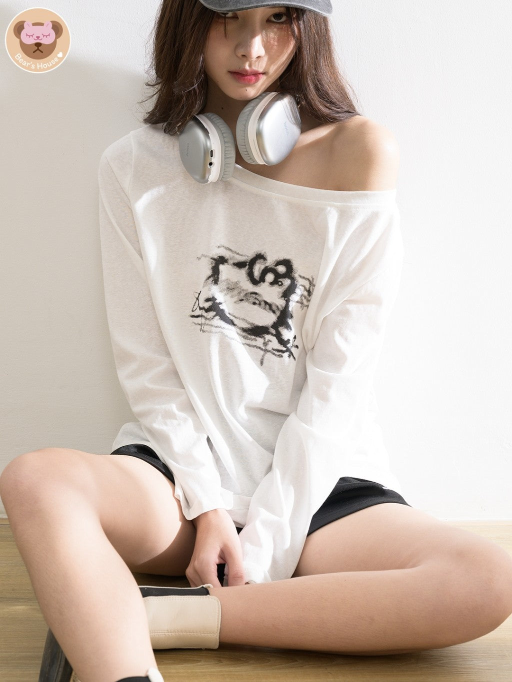 Hello Kitty เสื้อเเขนยาว ผ้าสลาฟบางนุ่ม ยืดได้ ใยผ้าตัวใหม่ ทรง oversize