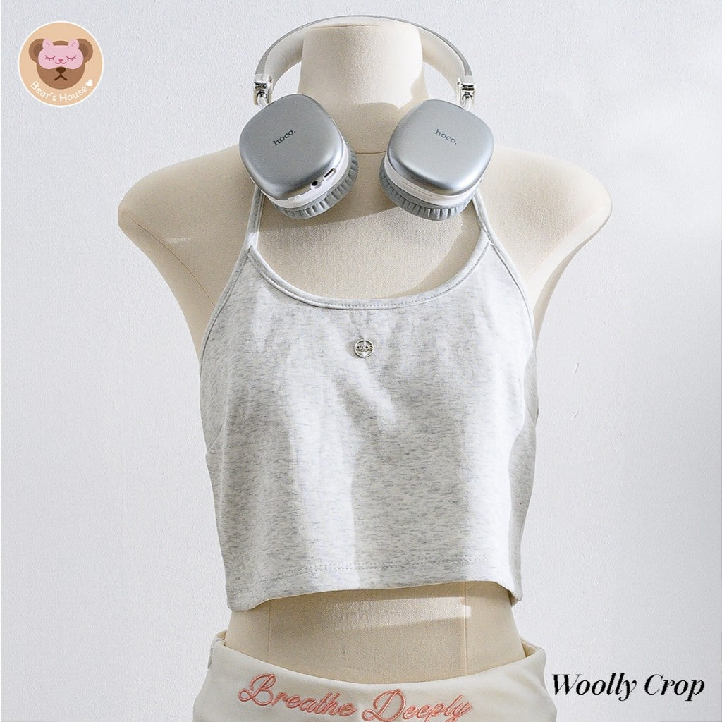 Woolly Crop เสื้อครอปคล้องคอ ดีเทลเเต่งโลโก้อะไหล่เงิน โชว์หลัง เซ็กซี่เบาๆ ผ้า Cotton