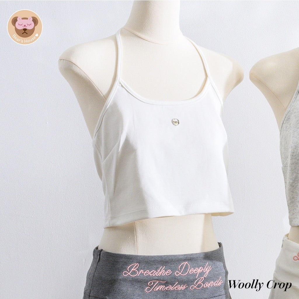 Woolly Crop เสื้อครอปคล้องคอ ดีเทลเเต่งโลโก้อะไหล่เงิน โชว์หลัง เซ็กซี่เบาๆ ผ้า Cotton