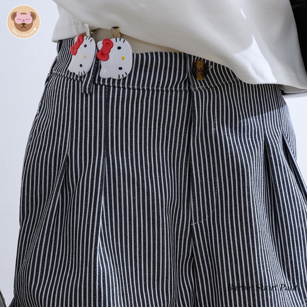 Barbie Short Pant กางเกงขาสั้นลายริ้ว ทรงบาร์บี้ ดีเทลมีกระดุมซิปหน้า ด้านหลังสม็อค ผ้ากึ่งยีนส์มีน้ำหนัก