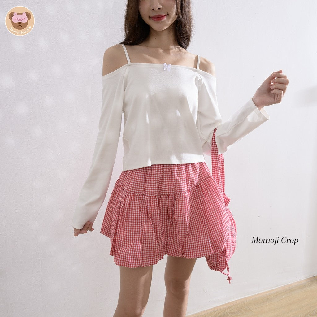 Momoji Crop เสื้อสายเดี่ยว ทรงปาดไหล่ผ้าร่องนิ่ม ดีเทลเเต่งริบบิ้นช่วงอก